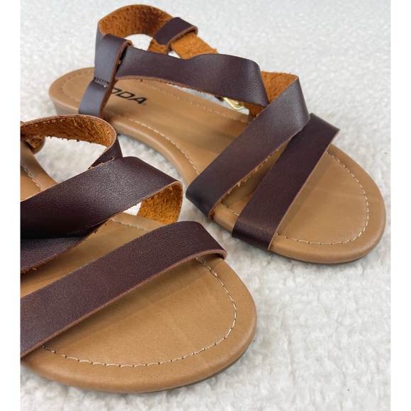 SODA • Borgo Brown/Tan Ankle Strap Flat Sandals - Picture 9 of 16
